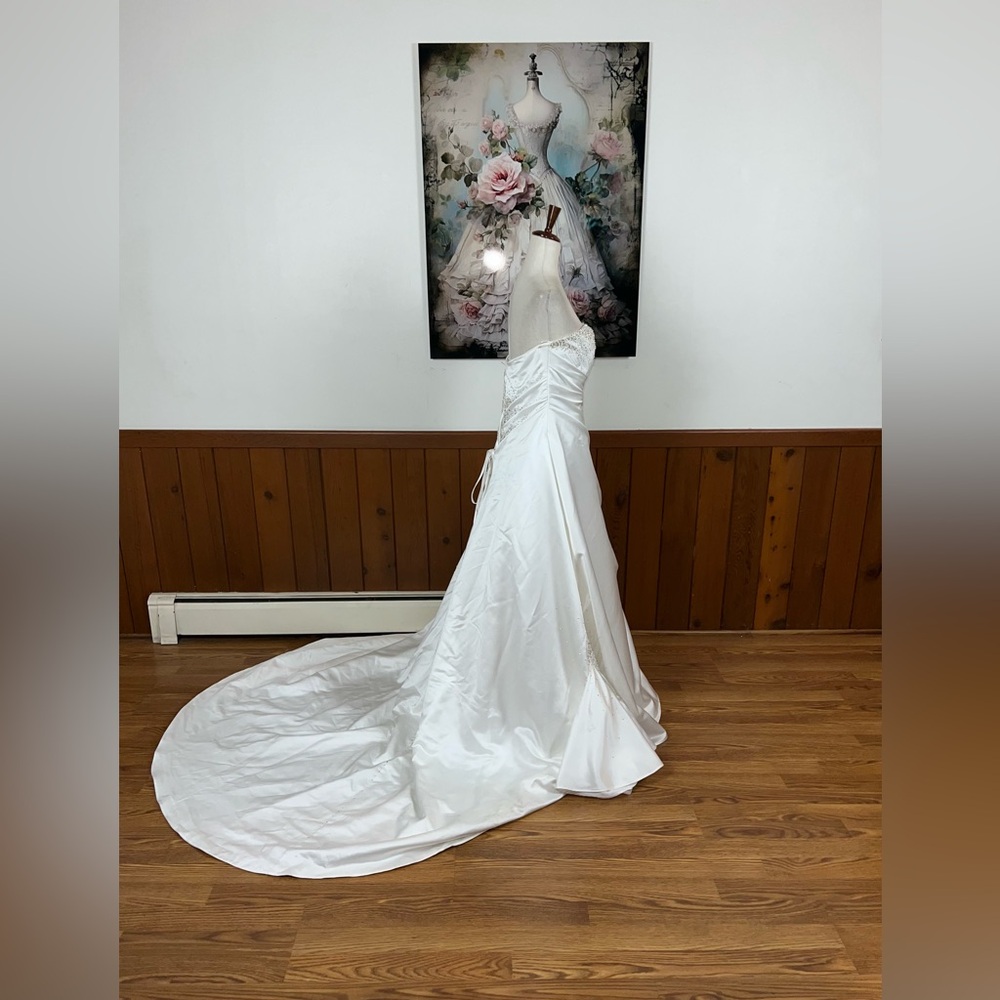 Pretty Vintage 90s Maggie Sottero Couture Corset Wedding Gown! - Picture 4 of 7